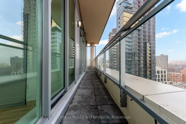 Additional image 18 of 8 Scollard St Unit PH108