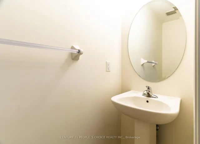 Additional image 18 of 61 Finegan Circ