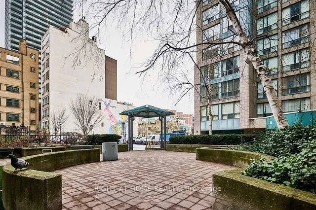 Additional image 35 of 92 King St Unit 403