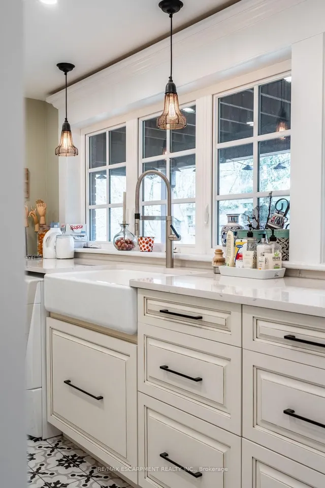 Additional image 36 of 121 Mohawk Rd