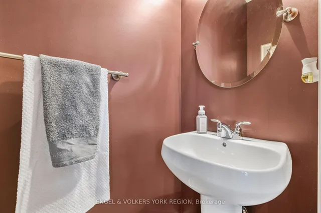 Additional image 19 of 26 Imperial Lakes Dr