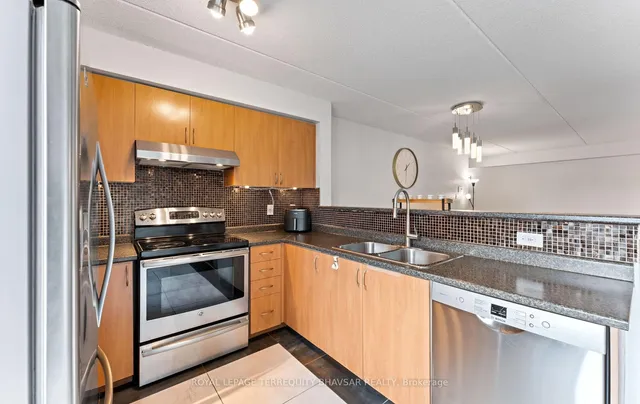 Additional image 18 of 1340 Main St Unit 202