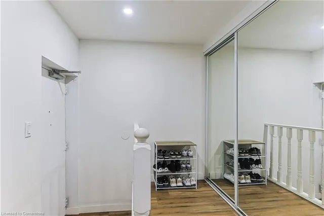 Additional image 36 of 5475 Lakeshore Rd Unit 54