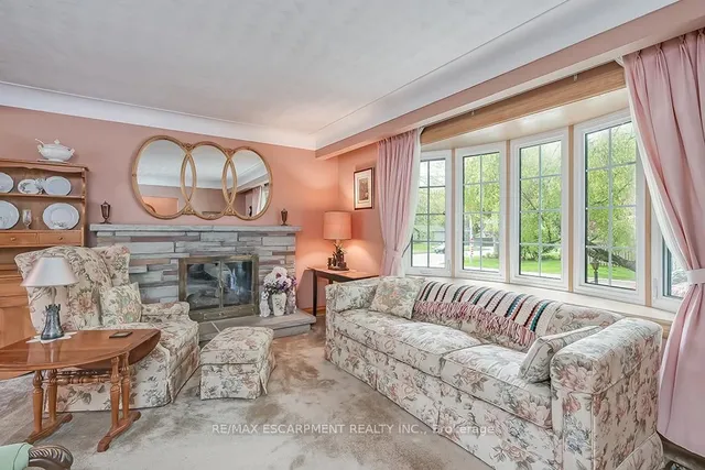 Additional image 7 of 327 Strathcona Dr