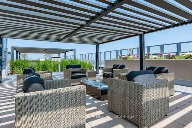 Additional image 42 of 2025 Maria St Unit 302