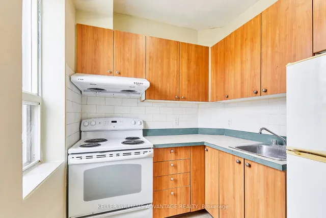 Additional image 25 of 1395 Gerrard St