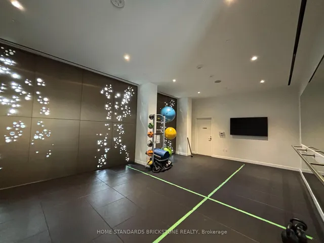 Additional image 26 of 39 Roehampton Ave Unit 609