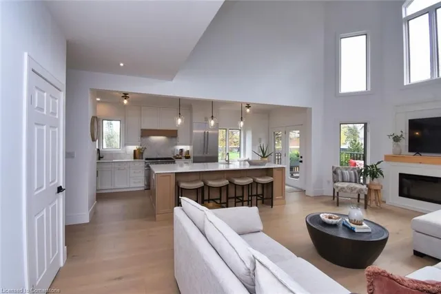 Additional image 18 of 46 Parkmanor Dr