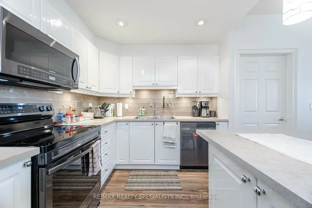 Additional image 12 of 399 Elizabeth St Unit 210