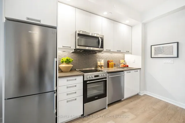 Additional image 10 of 99 John St Unit 1302