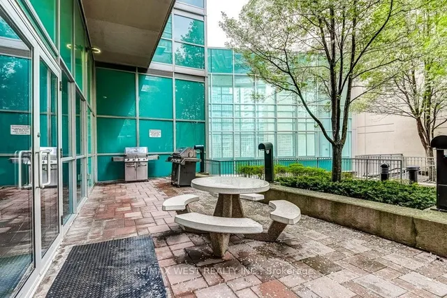 Additional image 34 of 80 Western Battery Rd Unit 2206