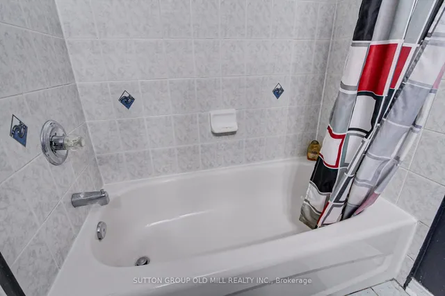 Additional image 21 of 760 Lawrence Ave Unit 167