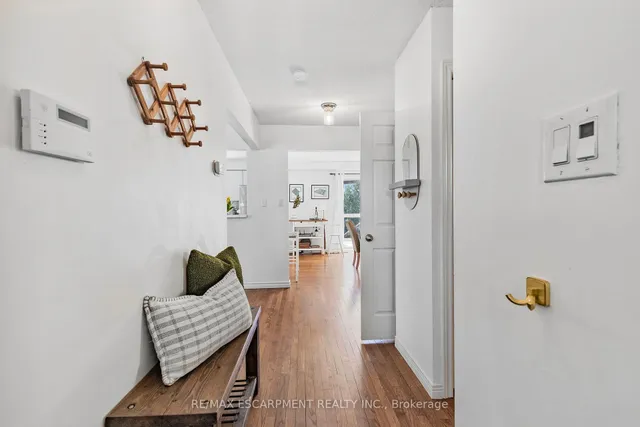 Additional image 4 of 51 Duncan Ave