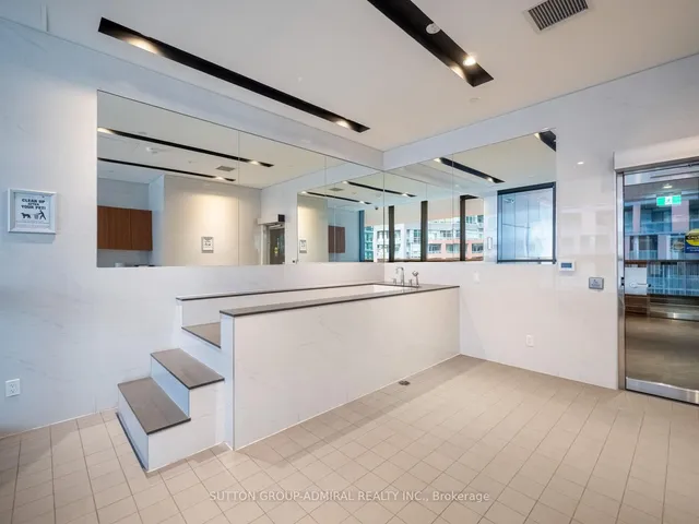 Additional image 28 of 19 Bathurst St Unit 706