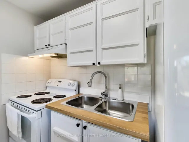 Additional image 9 of 1008 Falgarwood Dr Unit 5