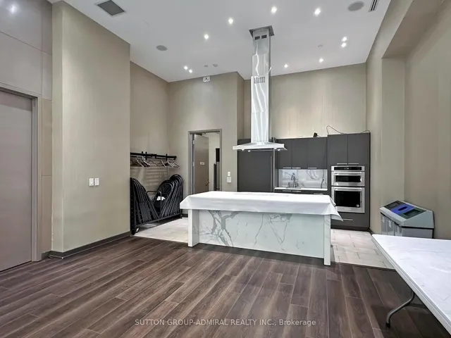 Additional image 26 of 70 Roehampton Ave Unit 1916