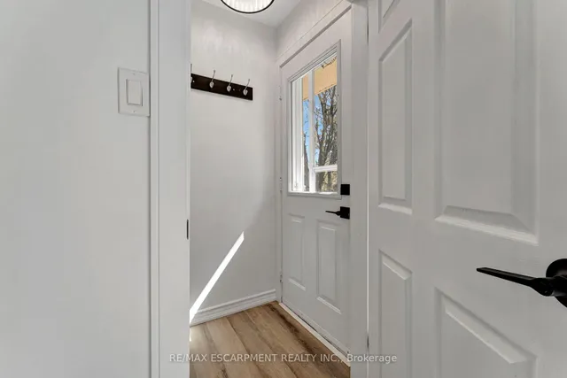 Additional image 24 of 216 Sioux Rd