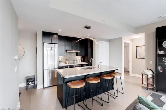 Additional image 34 of 2025 Maria St Unit 1001