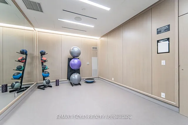 Additional image 12 of 1 Edgewater Dr Unit 719