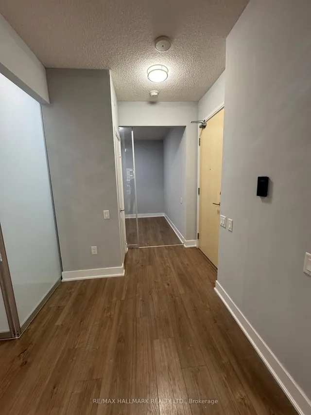 Additional image 5 of 30 Roehampton Ave Unit 418
