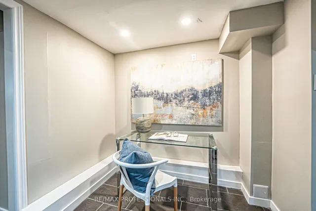 Additional image 32 of 116 Lake Shore Dr