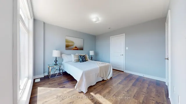 Additional image 22 of 6 QUEENPOST Dr