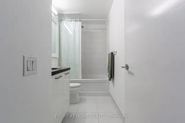 Additional image 22 of 88 Park Lawn Rd Unit 2605