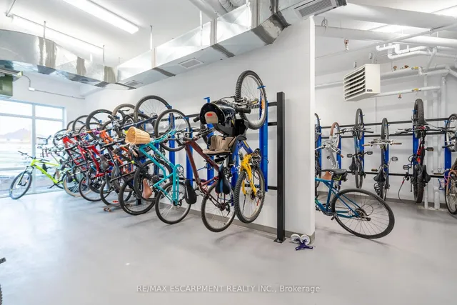 Additional image 23 of 450 Dundas St Unit 421