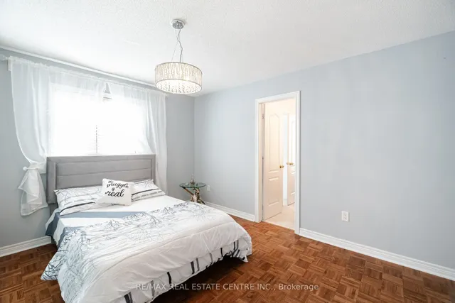 Additional image 24 of 7 Prince Edward Blvd