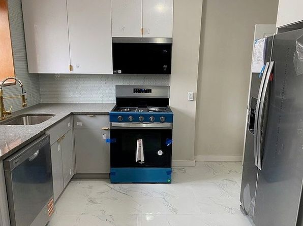 298 Bay 14 St, Brooklyn, NY 11214