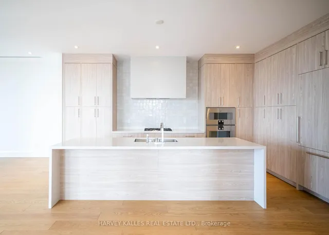 Additional image 9 of 2010 Bathurst St Unit 6A