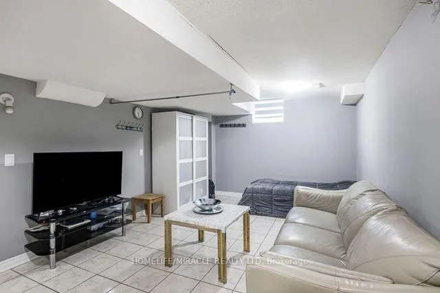 Additional image 37 of 4 ChalkFarm Cres