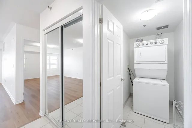 Additional image 28 of 70 baycliffe Cres Unit 408