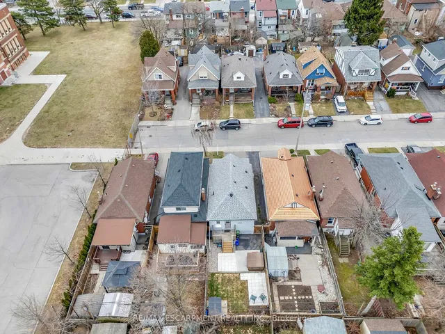 Additional image 46 of 65 Connaught Ave