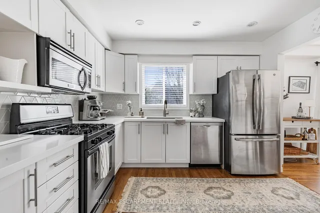 Additional image 9 of 51 Duncan Ave