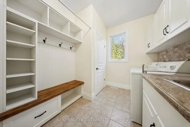 Additional image 32 of 229 Terrace Wood Cres