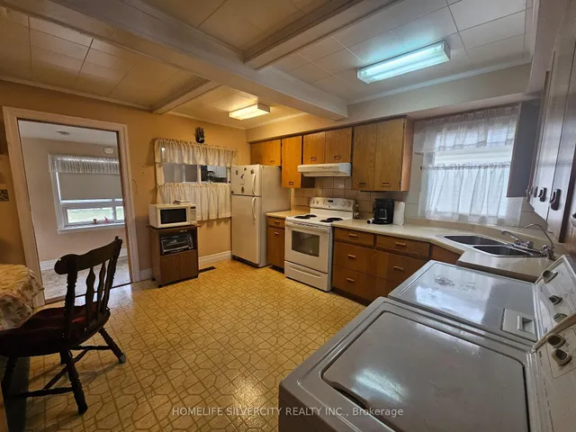 Additional image 7 of 3099 Merritt Ave