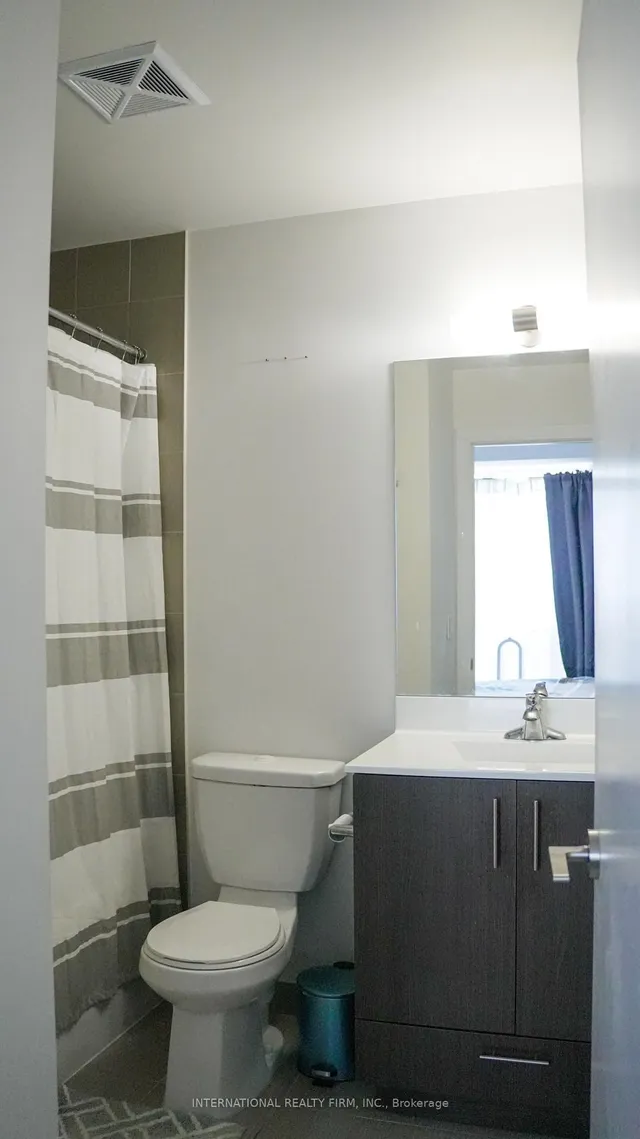 Additional image 16 of 255 Village Green Sq Unit 3104