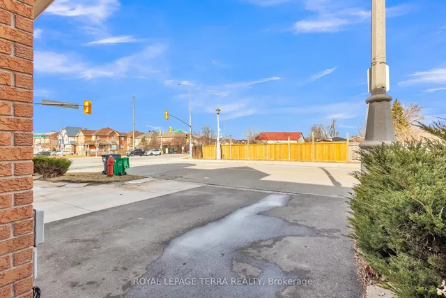 Additional image 5 of 27 Brucewood Rd Unit 105