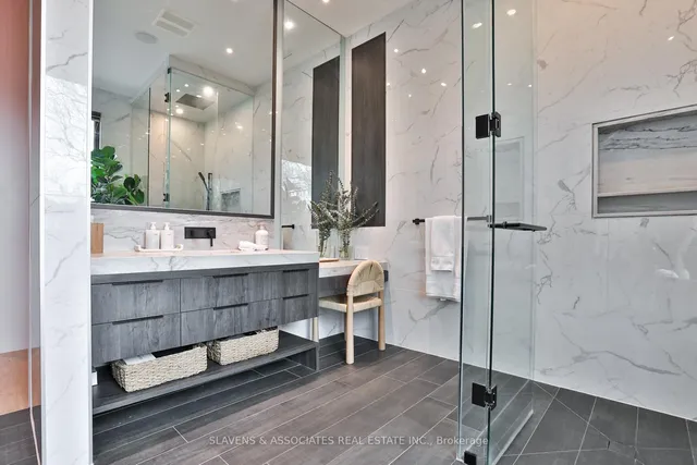 Additional image 24 of 216 Glenayr Rd