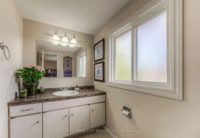 Additional image 29 of 92 Pinehurst Cres