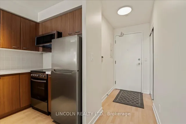 Additional image 8 of 36 Lee Centre Dr Unit 815