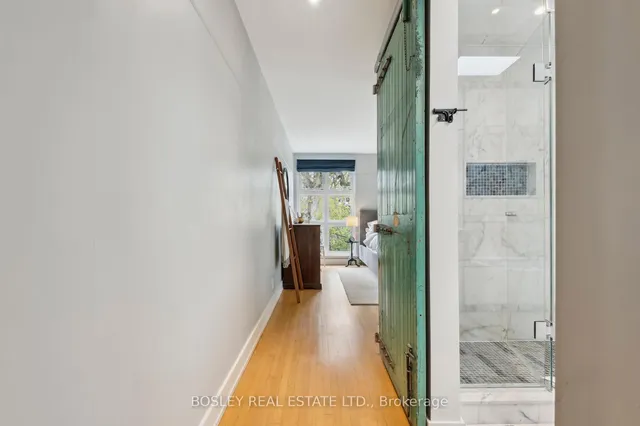 Additional image 38 of 27 1/2 Dunbar Rd