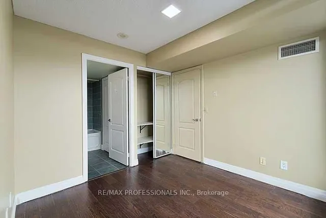 Additional image 21 of 2121 Lake Shore Blvd Unit 1203