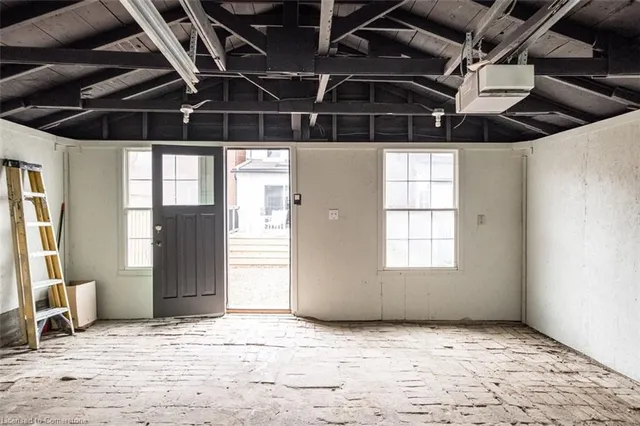 Additional image 43 of 396 Charlton Ave