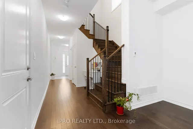 Additional image 4 of 486 Bergamot Ave