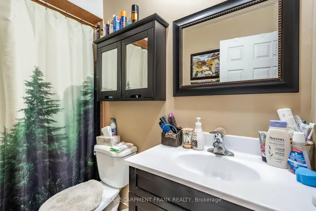 Additional image 27 of 12 Rossmore Ave