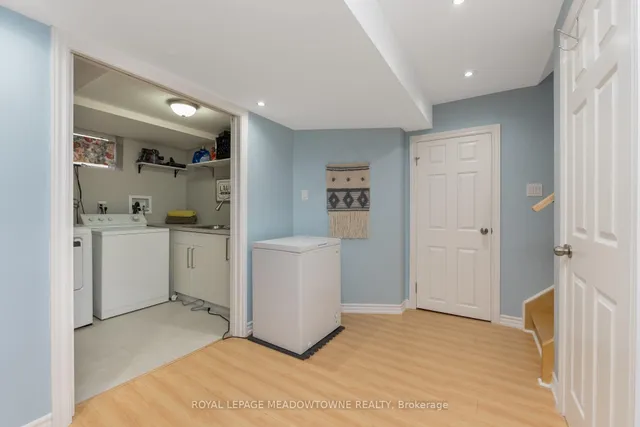 Additional image 35 of 1876 Stevington Cres