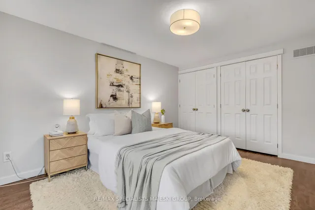 Additional image 26 of 2377 Cotswold Cres
