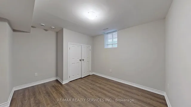 Additional image 45 of 87 Sprucelands Ave